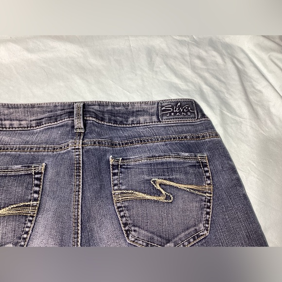 Silver Jeans Aiko Bootcut Medium Wash Size 27X31 (US 4) - Picture 8 of 15